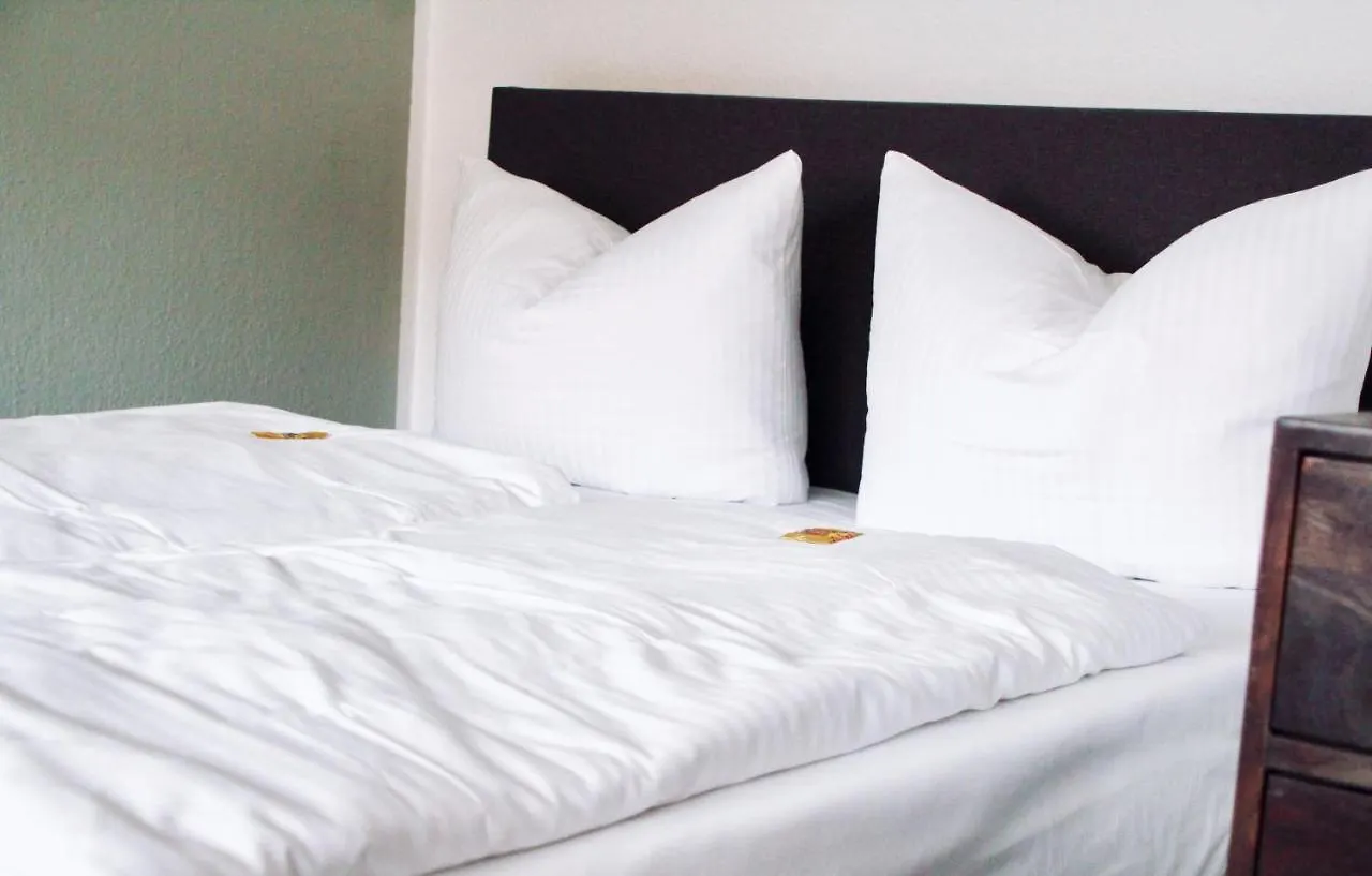 Schönes Apartment mit Pool und Sauna Nutzung/ Netflix/Küche Neuss