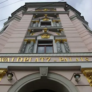  Apartment In Der Jahnallee 20 Waldplatzpalais Deutschland